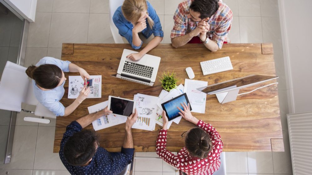 Lo spazio in cui lavori fa la differenza: come l'ambiente influenza produttivit&agrave; e successo professionale